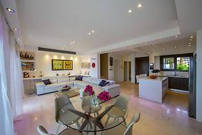 El Greco Seafront Villa