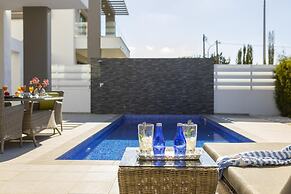 Pernera Beach Villa in Protaras