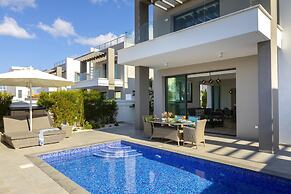 Pernera Beach Villa in Protaras