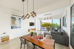 Pernera Beach Villa in Protaras