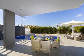 Pernera Beach Villa in Protaras