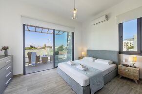 Pernera Beach Villa in Protaras