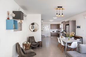 Ayia Thekla Seafront Villa Dagi