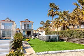 Ayia Thekla Seafront Villa Dagi