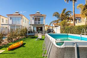 Ayia Thekla Seafront Villa Dagi