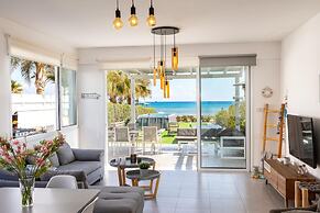 Ayia Thekla Seafront Villa Dagi