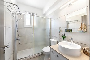 Ayia Thekla Seafront Villa Dagi