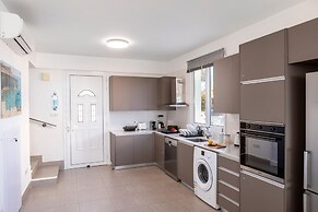 Ayia Thekla Seafront Villa Dagi