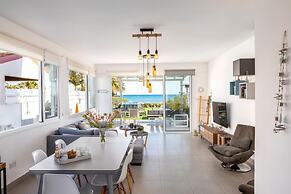 Ayia Thekla Seafront Villa Dagi