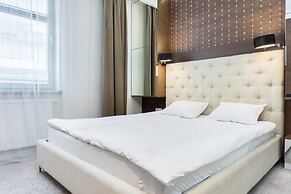 Swanky and Modern Marina Residence