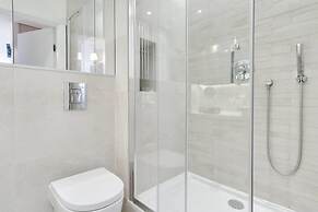 Swanky and Modern Marina Residence