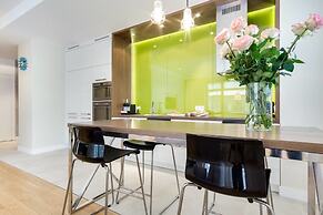 Swanky and Modern Marina Residence