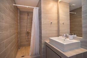 Beachside Bliss Central 1-bedroom in Glyfada