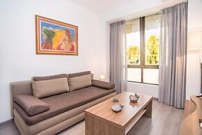 Beachside Bliss Central 1-bedroom in Glyfada