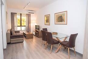 Beachside Bliss Central 1-bedroom in Glyfada