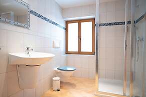 Lake View Lodges - Terrace