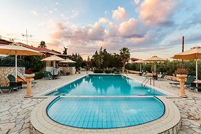 Astros Poolside Home - Moments of Magic