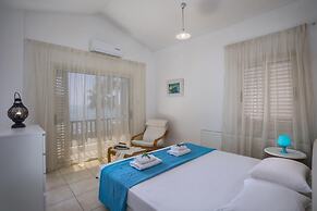 Beachfront Villa Meneou 5