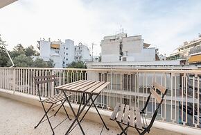 Cozy and Fresh 2bdrm apt Close to Metro