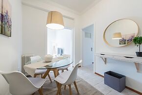 Cozy and Fresh 2bdrm apt Close to Metro