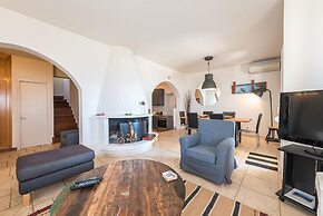 Luxury Home With Jacuzzi and Spectacular Sea Views for 8 Guests