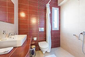 Luxury Home With Jacuzzi and Spectacular Sea Views for 8 Guests