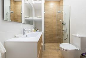 Fresh and Clean apt for 6 in Koukaki