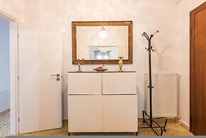 Fresh and Clean apt for 6 in Koukaki