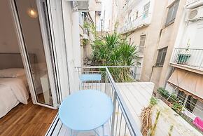 Fresh and Clean apt for 6 in Koukaki