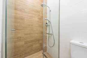 Fresh and Clean apt for 6 in Koukaki