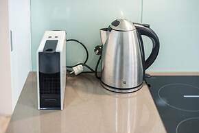 Fresh and Clean apt for 6 in Koukaki