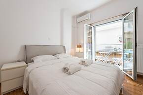 Fresh and Clean apt for 6 in Koukaki