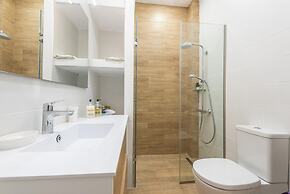 Fresh and Clean apt for 6 in Koukaki