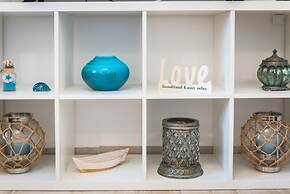 Fresh and Clean apt for 6 in Koukaki