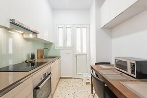 Fresh and Clean apt for 6 in Koukaki