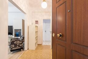 Fresh and Clean apt for 6 in Koukaki