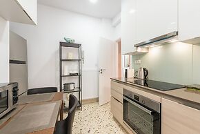 Fresh and Clean apt for 6 in Koukaki
