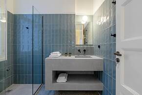 An Outstanding 3 Bdrm Apartment in the Heart of Athens