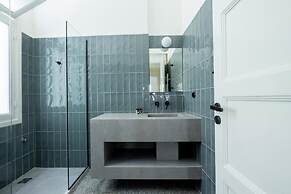 An Outstanding 3 Bdrm Apartment in the Heart of Athens