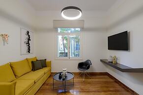 An Outstanding 3 Bdrm Apartment in the Heart of Athens