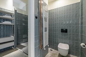 An Outstanding 3 Bdrm Apartment in the Heart of Athens