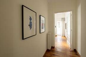 An Outstanding 3 Bdrm Apartment in the Heart of Athens