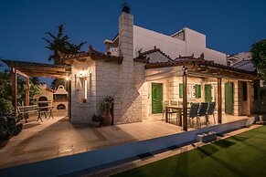 Heraklion Seaside Gem - Olia Private Retreat