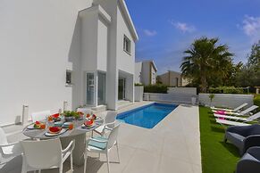 Protaras Villa Piera By The Sea