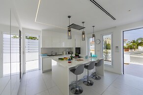 Protaras Villa Piera By The Sea