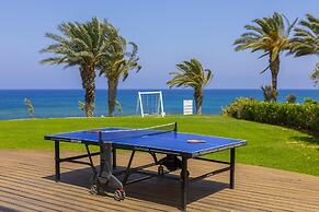 Beachfront Dream Villa