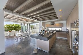 Beachfront Dream Villa