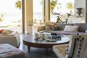 Beachfront Dream Villa