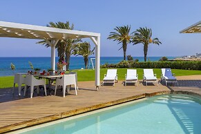 Beachfront Dream Villa