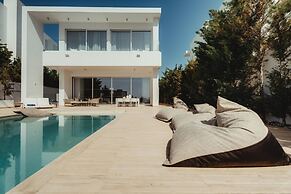 Blue Waves Protaras Beachfront Villa 3